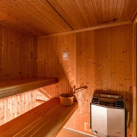 Sauna - Jacuzzi - 100% Prive - L'estantada 펜션 *